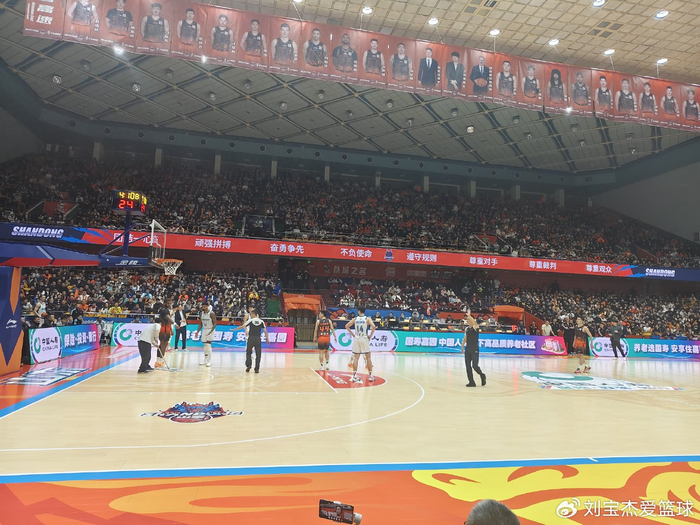 开云在线登入-齐鲁德比：山东篮球最纯粹的底色|青岛市|山东队|张北海|济南|球迷_新浪体育_新浪新闻